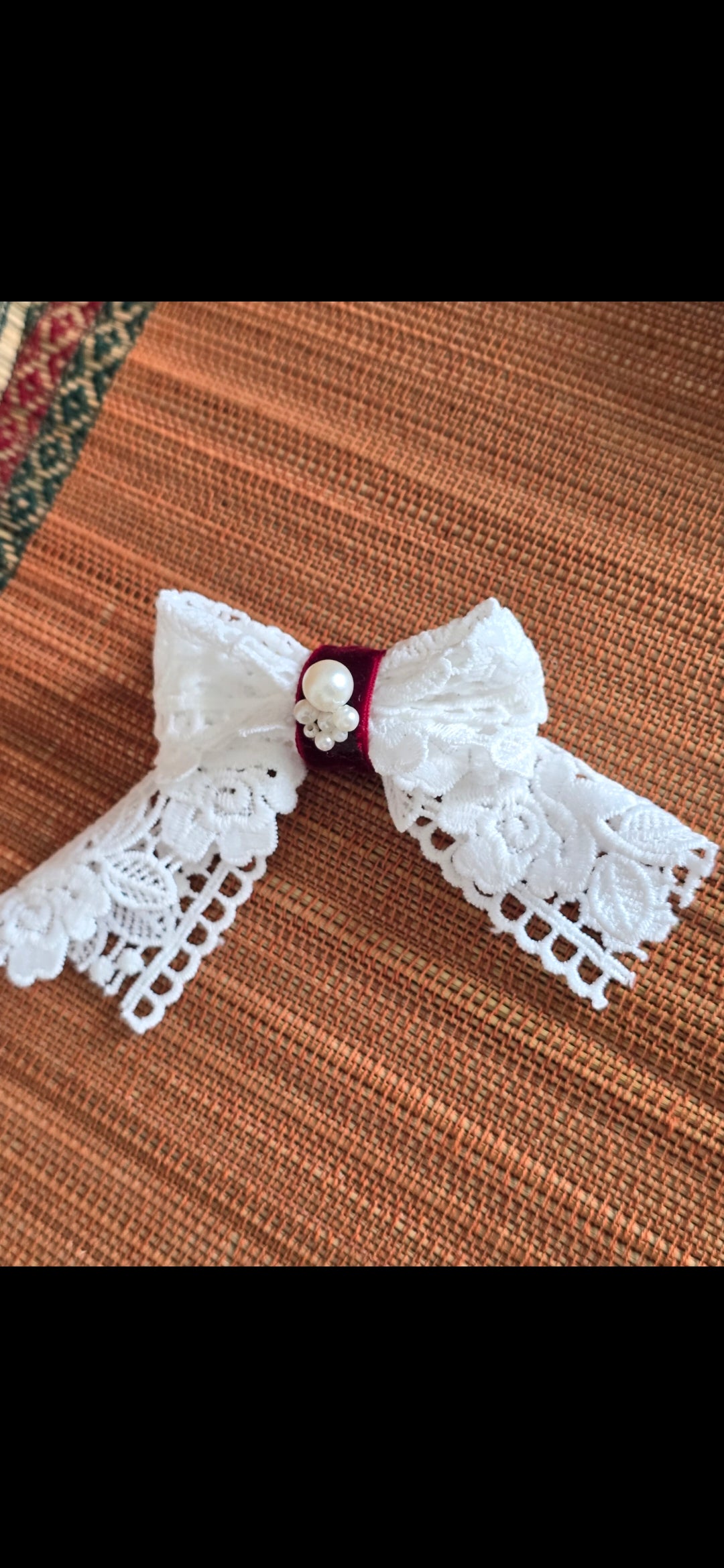 Small Embroided Bow