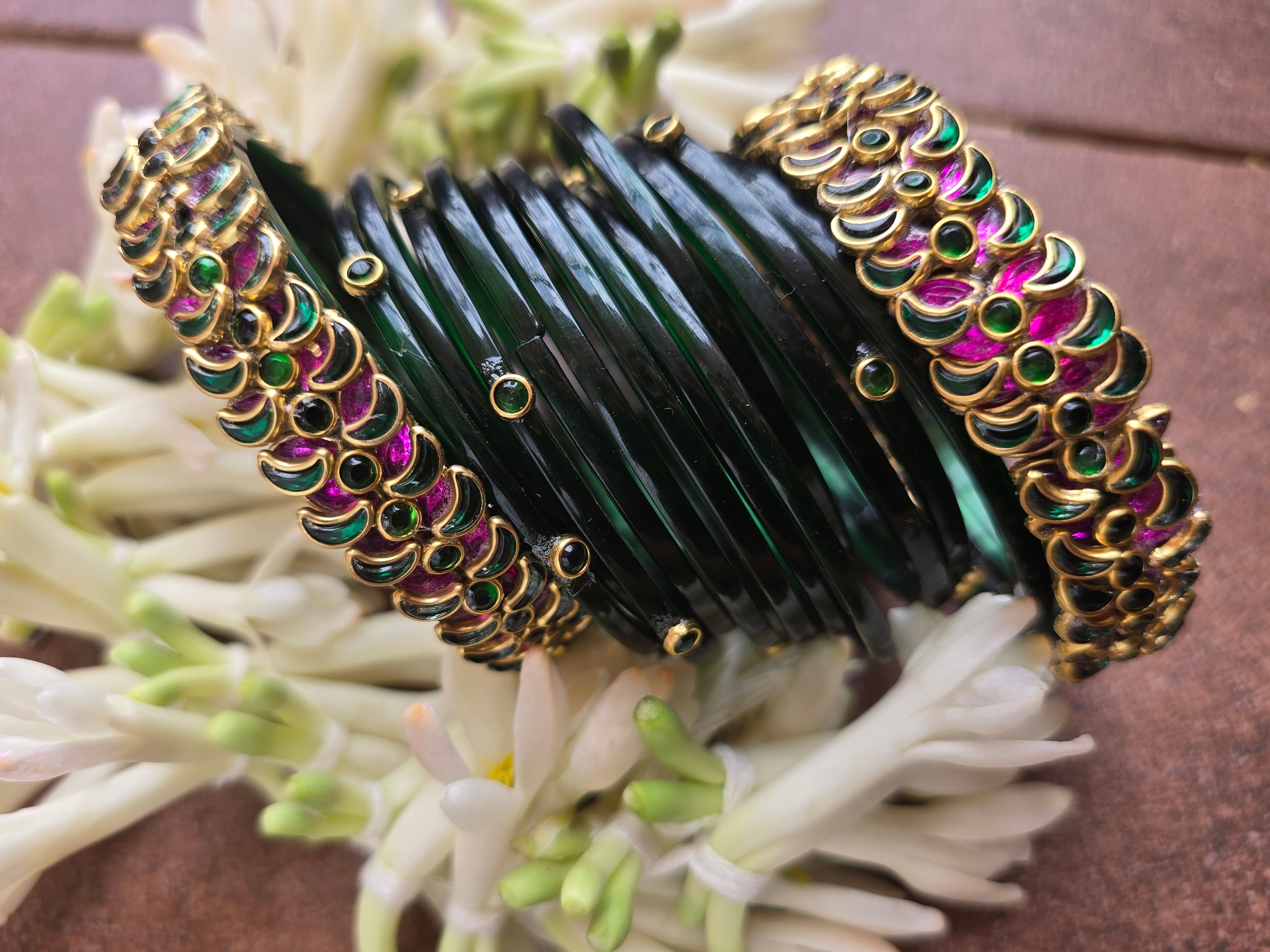 Sawani Hari Bangles