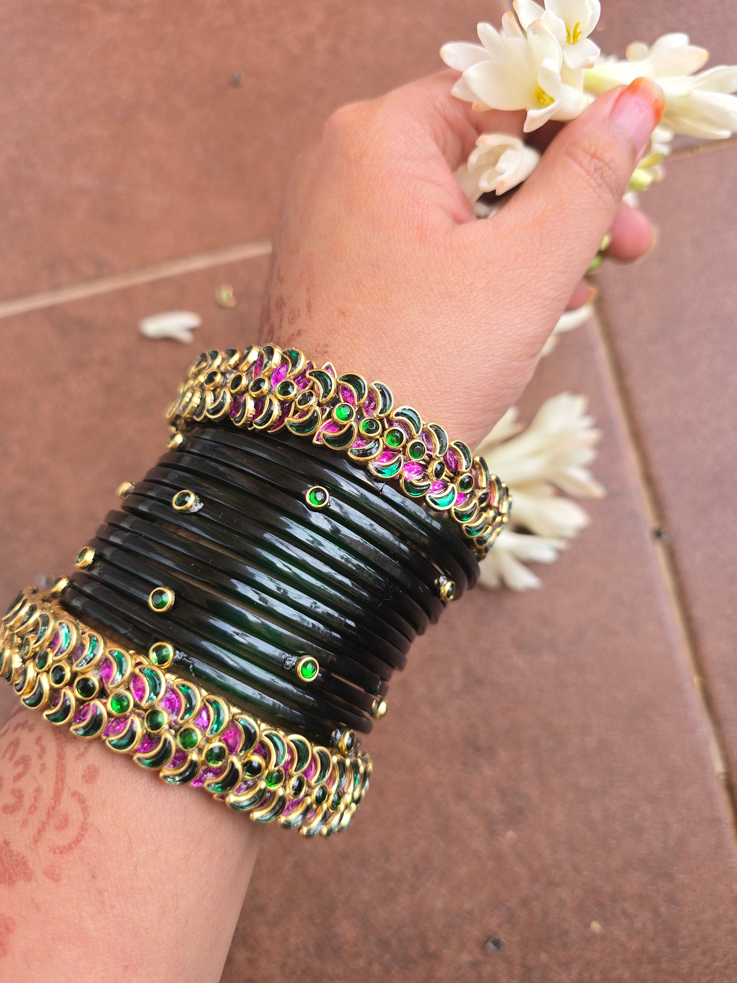 Sawani Hari Bangles