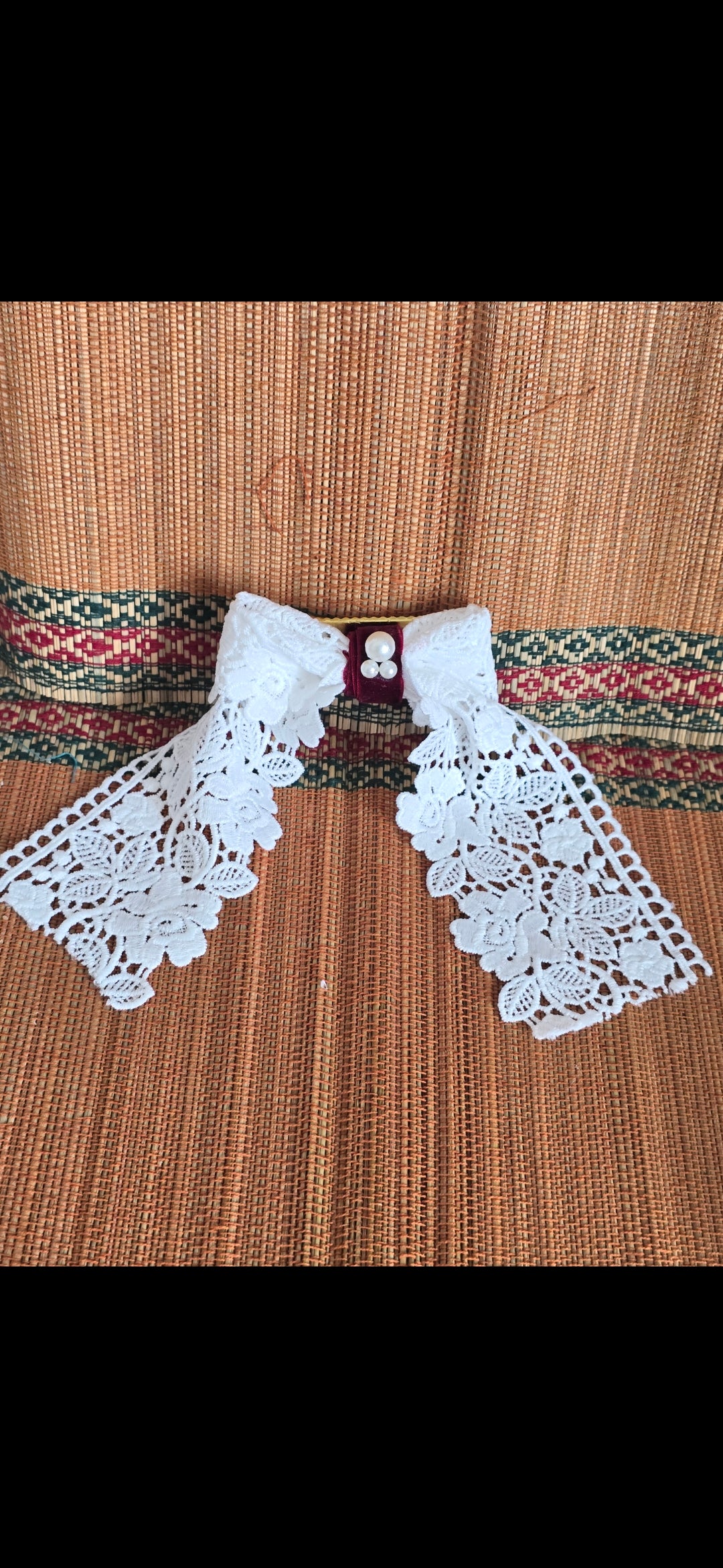 Medium Embroided Bow